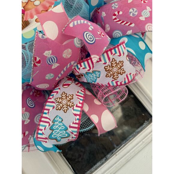 Gingerbread Girl Candy Christmas Wreath | Sweet Treats Holiday Wreath Decor - Picture 4 of 8